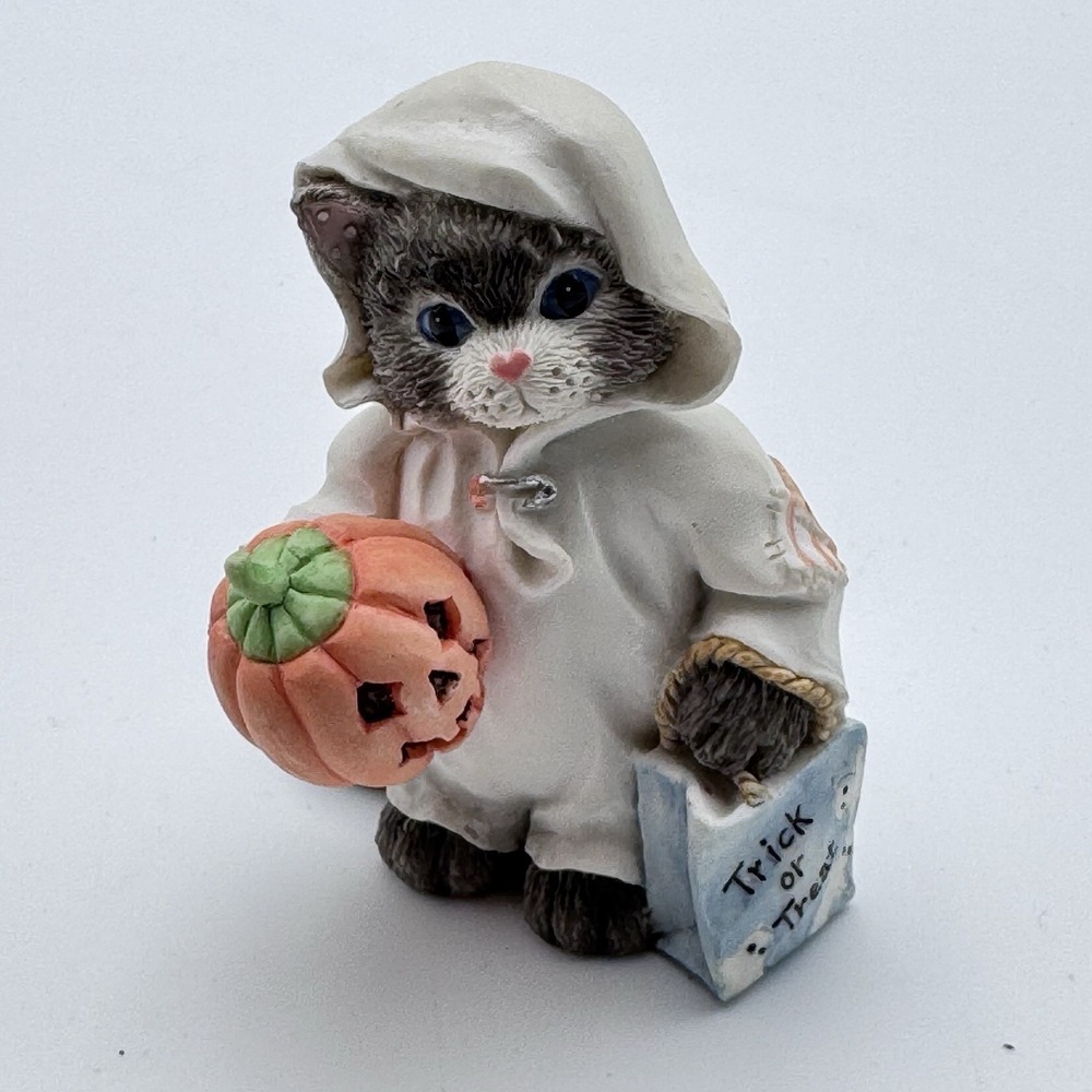 VTG Calico Kittens Gobblin Up The Fun Figurine Priscilla Hillman Halloween Ghost